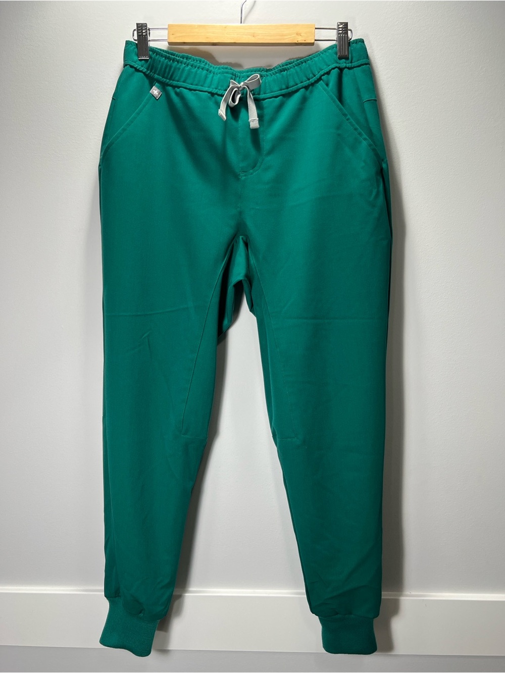 HUNTER GREEN FIGS Men’s Tansen Jogger 2.0 Small Short – EUC (used once)